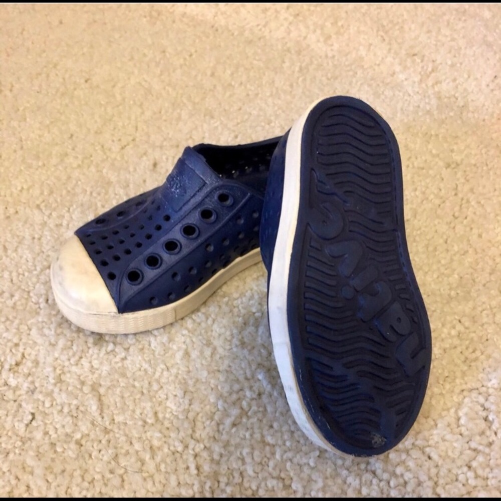 Toddler native shoes 6